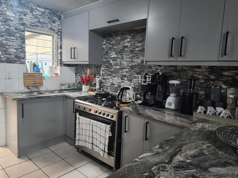 2 Bedroom Property for Sale in Parow Western Cape